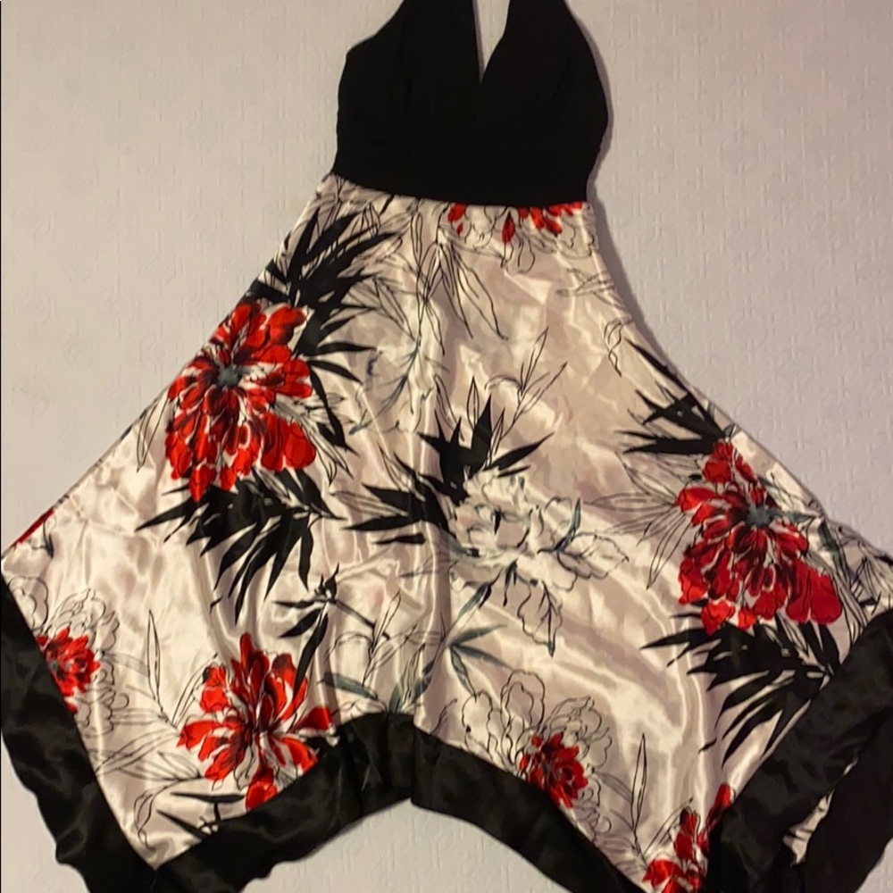 Speechless size S satin dress